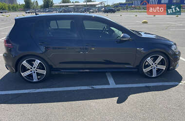 Хетчбек Volkswagen Golf R 2015 в 