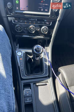 Хетчбек Volkswagen Golf R 2015 в 