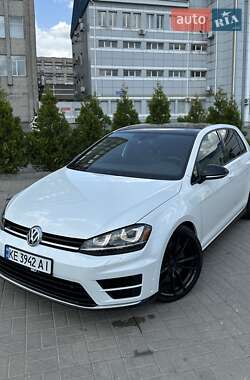 Хэтчбек Volkswagen Golf R 2017 в Днепре