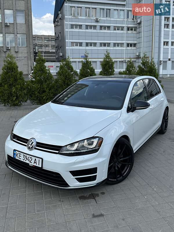 Хетчбек Volkswagen Golf R 2017 в 