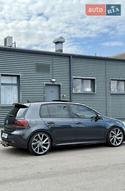 Хэтчбек Volkswagen Golf R 2012 в 