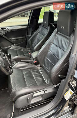 Хэтчбек Volkswagen Golf R 2012 в 