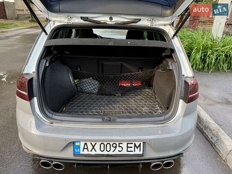 Хэтчбек Volkswagen Golf R 2016 в Харькове
