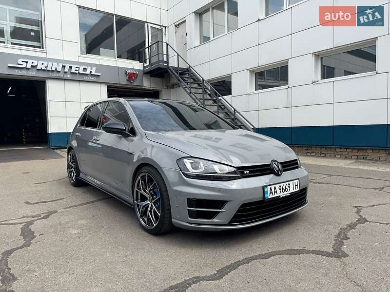 Volkswagen Golf R 2015