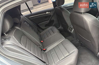 Хэтчбек Volkswagen Golf R 2019 в 