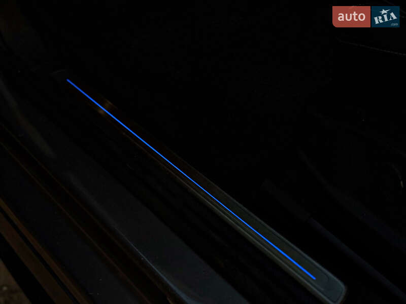 Хетчбек Volkswagen Golf R 2015 в Києві