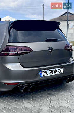 Хетчбек Volkswagen Golf R 2014 в 