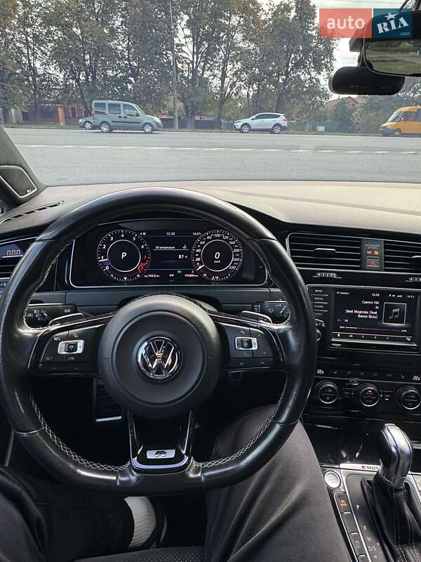 Хетчбек Volkswagen Golf R 2016 в Полтаві