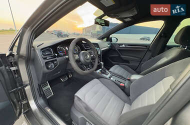 Хэтчбек Volkswagen Golf R 2015 в 
