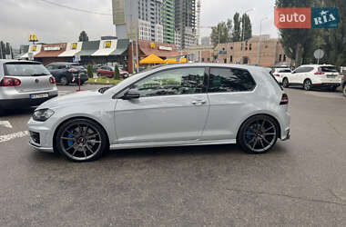 Хэтчбек Volkswagen Golf R 2014 в Киеве