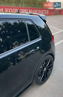 Хэтчбек Volkswagen Golf R 2019 в 
