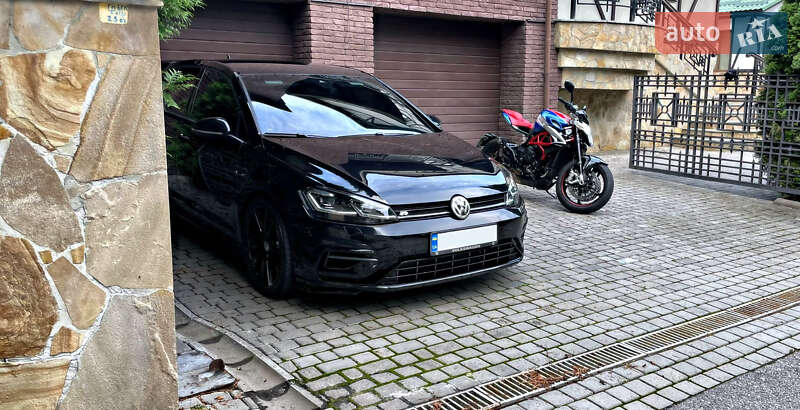 Хетчбек Volkswagen Golf R 2019 в Києві фото 21 Хетчбек Volkswagen Golf R 2019 в Києві