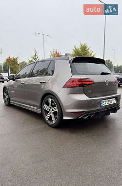 Хэтчбек Volkswagen Golf R 2015 в 