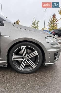 Хэтчбек Volkswagen Golf R 2015 в 