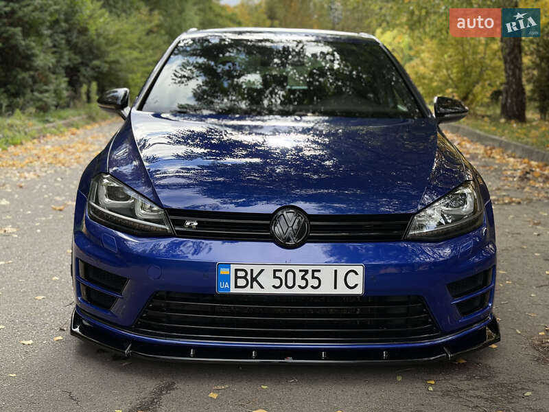 Хэтчбек Volkswagen Golf R 2015 в Ровно