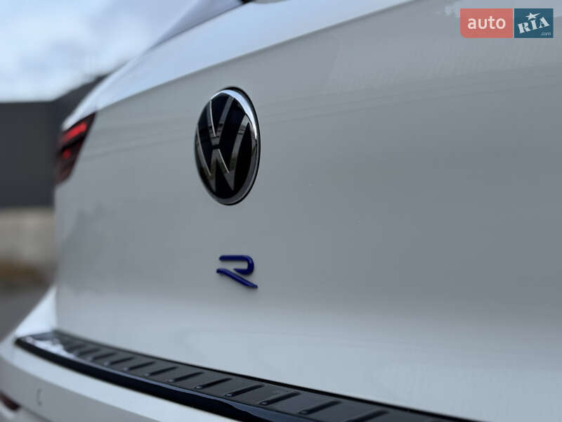 Хетчбек Volkswagen Golf R 2023 в Києві