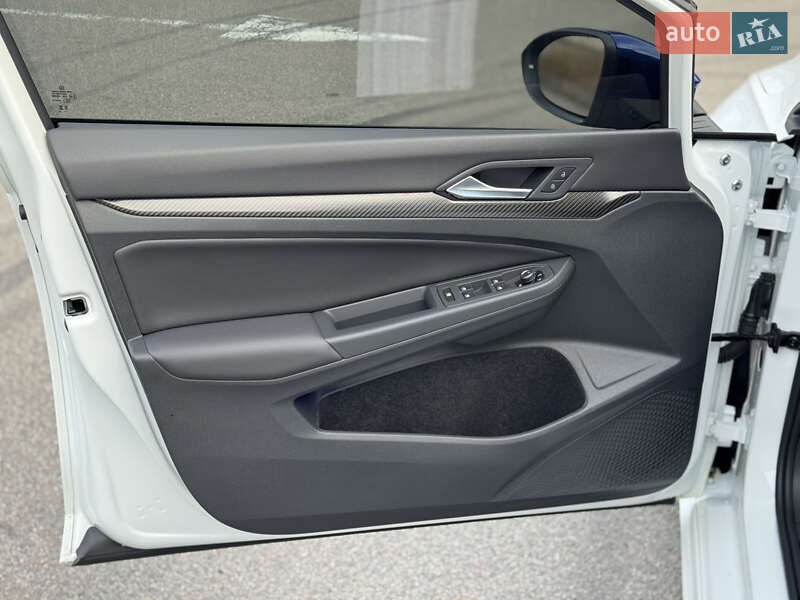 Хетчбек Volkswagen Golf R 2023 в Києві