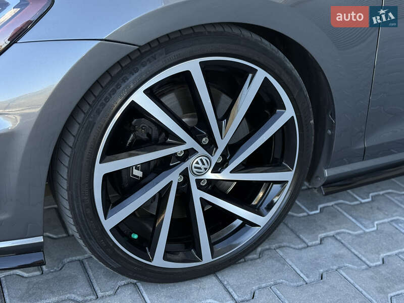 Хэтчбек Volkswagen Golf R 2017 в Хмельницком фото 13 Хэтчбек Volkswagen Golf R 2017 в Хмельницком