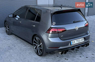 Хэтчбек Volkswagen Golf R 2017 в 