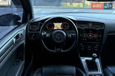 Хэтчбек Volkswagen Golf R 2017 в 