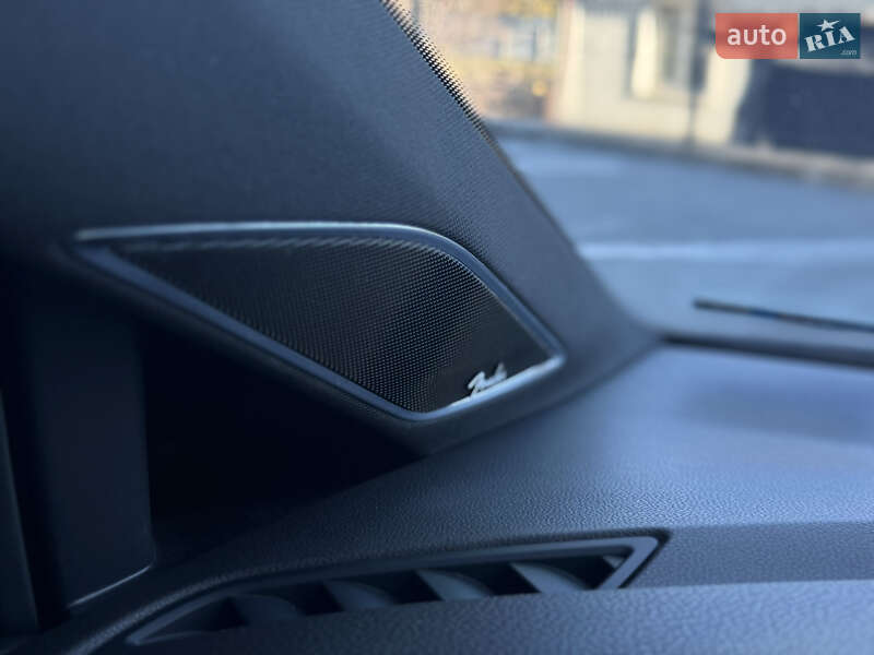 Хэтчбек Volkswagen Golf R 2017 в Хмельницком фото 89 Хэтчбек Volkswagen Golf R 2017 в Хмельницком
