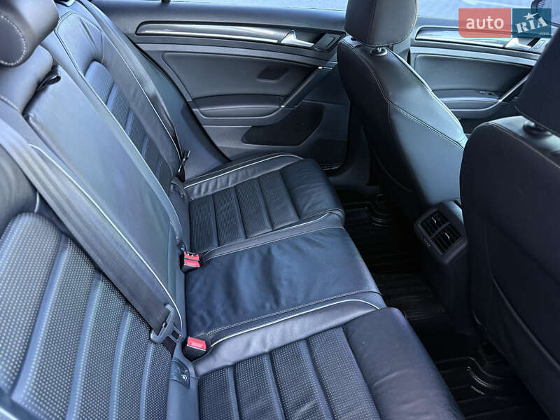 Хэтчбек Volkswagen Golf R 2017 в Хмельницком фото 103 Хэтчбек Volkswagen Golf R 2017 в Хмельницком
