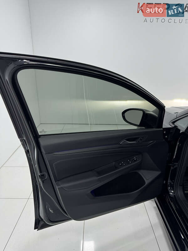 Хэтчбек Volkswagen Golf R 2022 в Одессе фото 25 Хэтчбек Volkswagen Golf R 2022 в Одессе