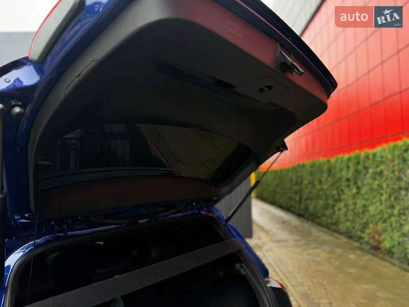 Хэтчбек Volkswagen Golf R 2014 в Киеве фото 84 Хэтчбек Volkswagen Golf R 2014 в Киеве