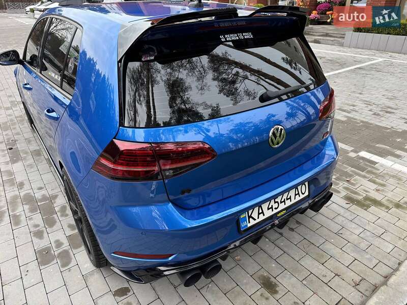 Хэтчбек Volkswagen Golf R 2019 в Киеве