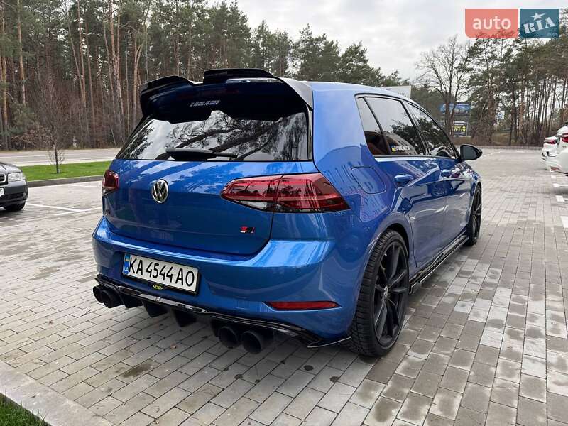 Хэтчбек Volkswagen Golf R 2019 в Киеве