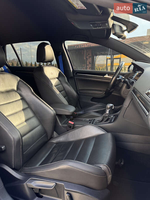 Хэтчбек Volkswagen Golf R 2015 в Житомире