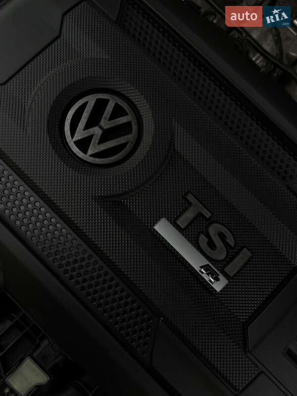 Хетчбек Volkswagen Golf R 2014 в Києві