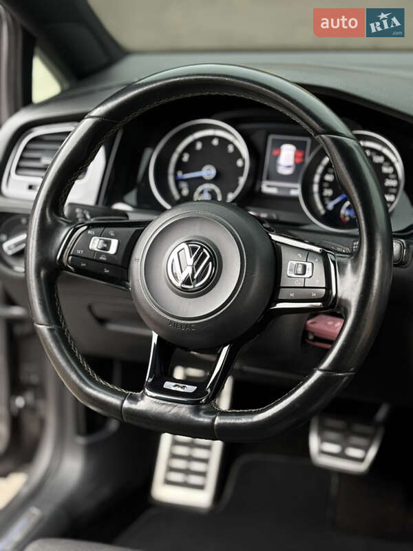 Хетчбек Volkswagen Golf R 2014 в Києві