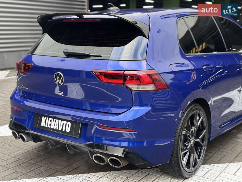 Хэтчбек Volkswagen Golf R 2022 в Киеве