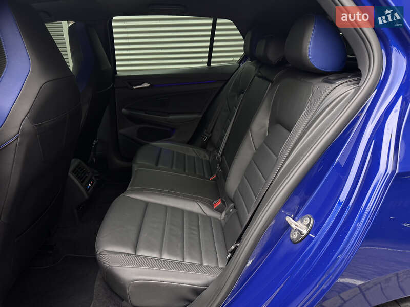 Хэтчбек Volkswagen Golf R 2022 в Киеве