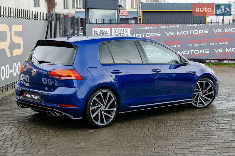 Хэтчбек Volkswagen Golf R 2019 в Киеве