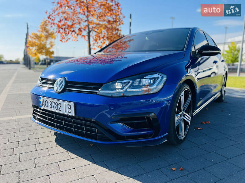 Хэтчбек Volkswagen Golf R 2016 в Мукачево