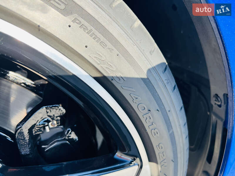 Хэтчбек Volkswagen Golf R 2016 в Мукачево