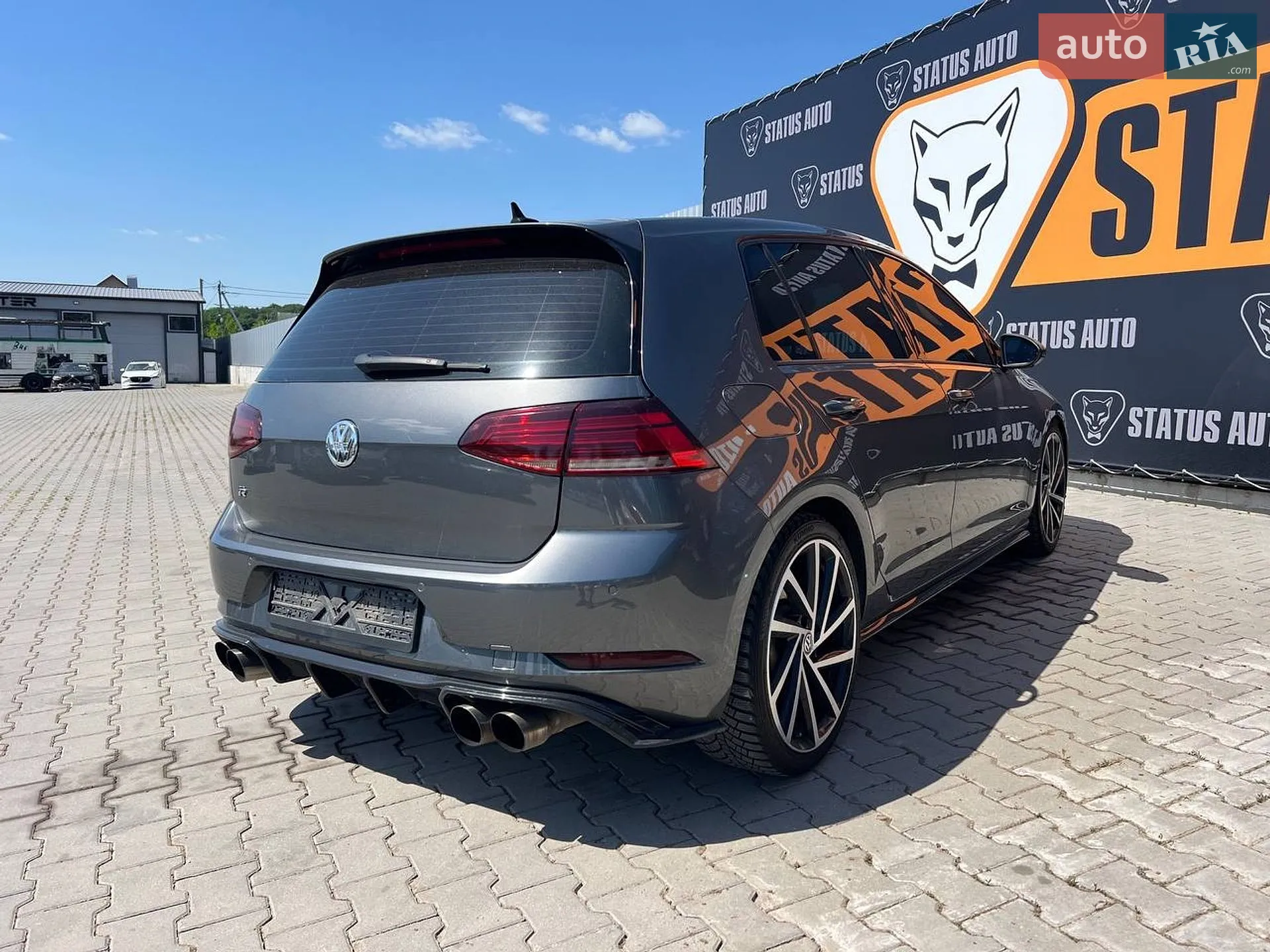 2017 Volkswagen Golf R - мініатюра 9