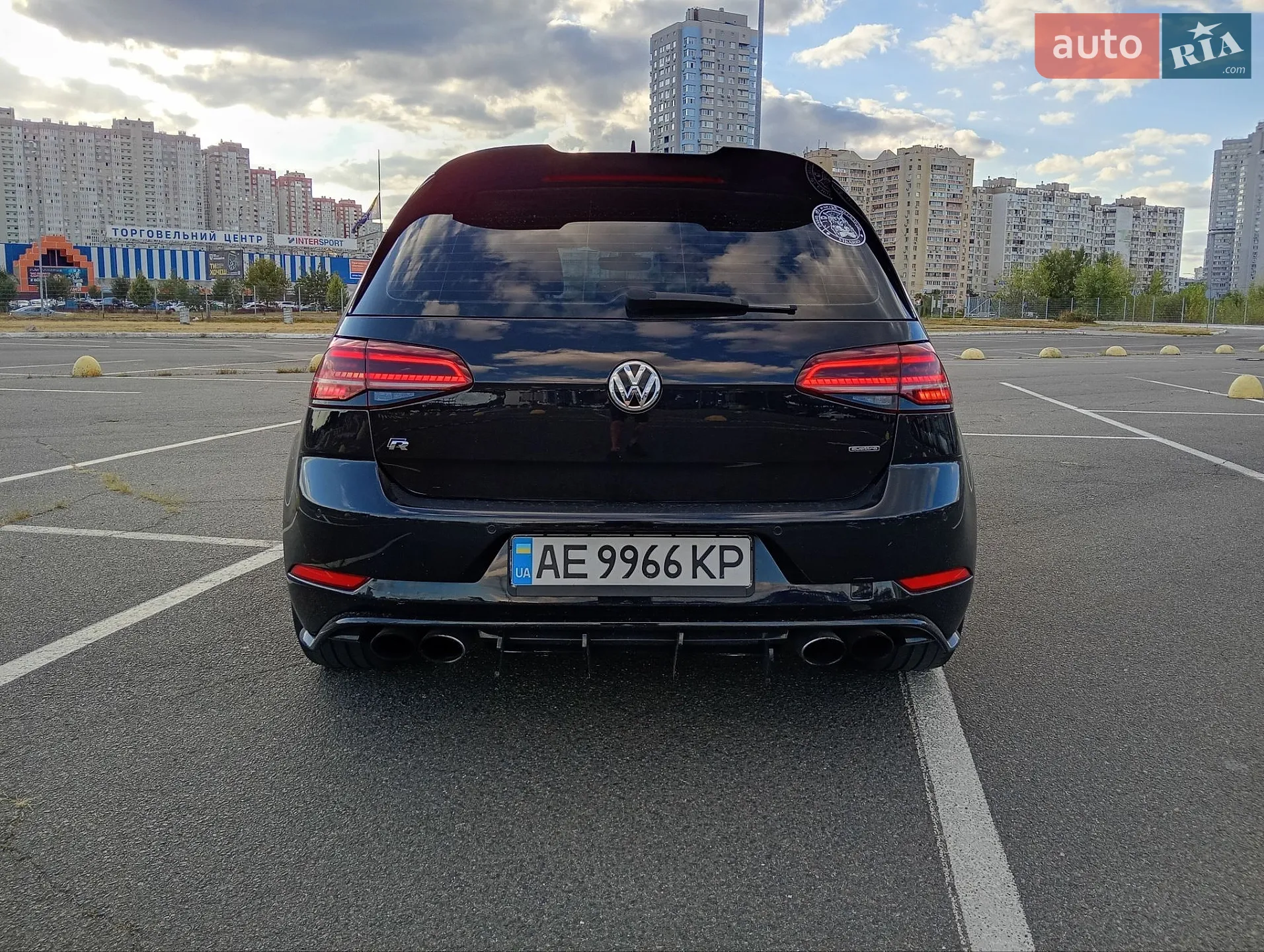 2016 Volkswagen Golf R - мініатюра 9