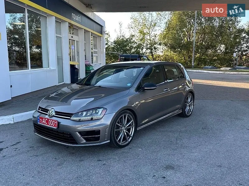 Volkswagen Golf R