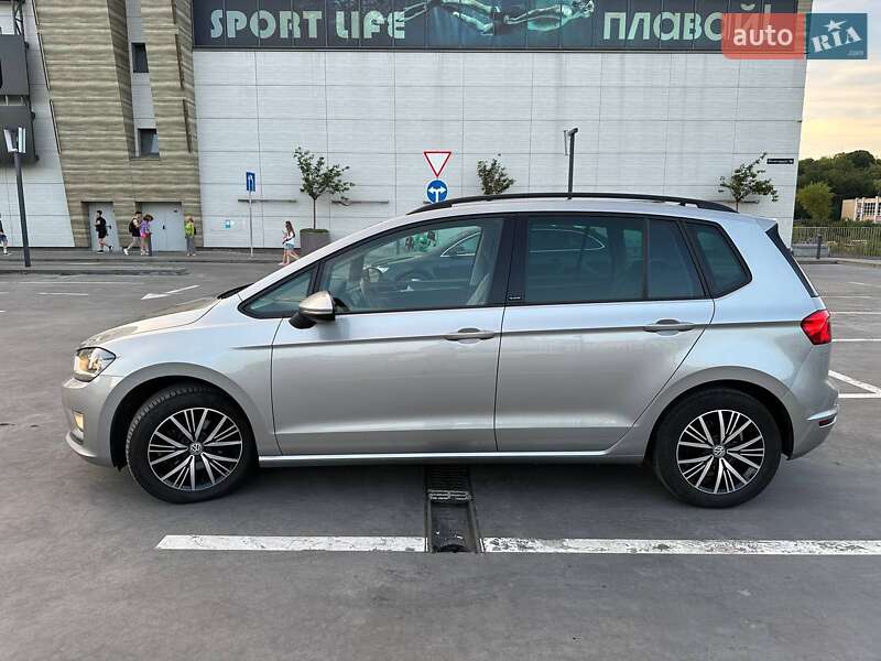 Мікровен Volkswagen Golf Sportsvan 2016 в 
