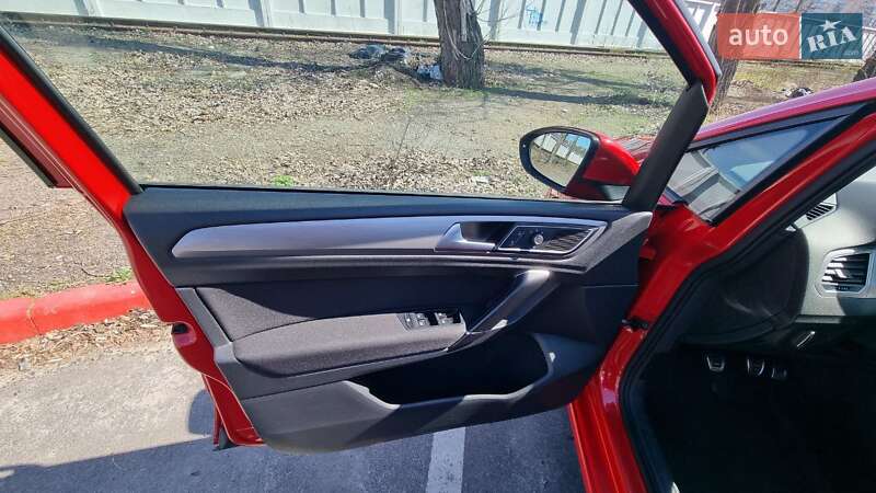 Микровэн Volkswagen Golf Sportsvan 2014 в Киеве