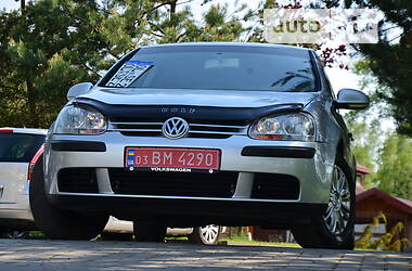 Хэтчбек Volkswagen Golf V 2005 в Дрогобыче