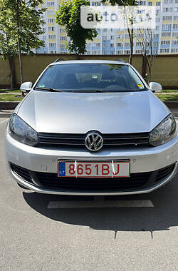 Универсал Volkswagen Golf VI 2010 в Киеве
