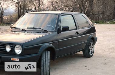 Хэтчбек Volkswagen Golf 1987 в 