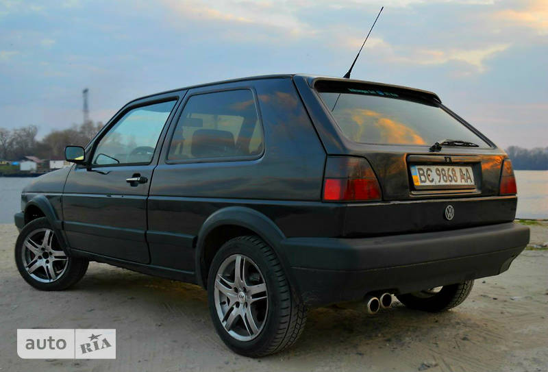 Хэтчбек Volkswagen Golf 1987 в 