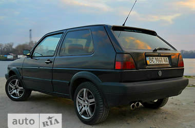 Хэтчбек Volkswagen Golf 1987 в 