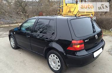 Хэтчбек Volkswagen Golf 2002 в Львове