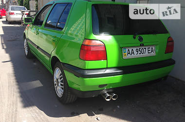 Хэтчбек Volkswagen Golf 1994 в Киеве